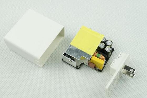 如何避免电源适配器短路的风险？How to avoid the risk of short circuit of power adapter?